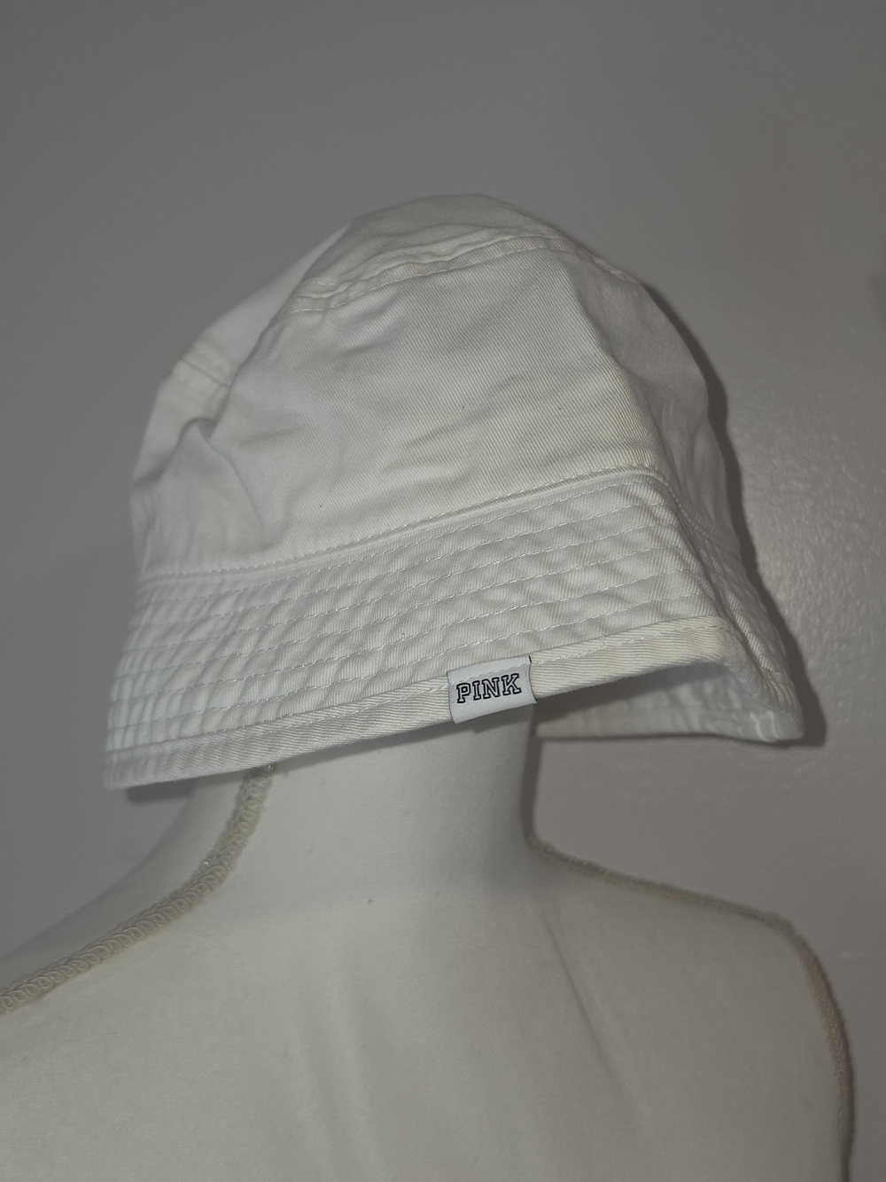 NWT PINK Victoria's Secret White Women's Bucket Hat with Logo Tab